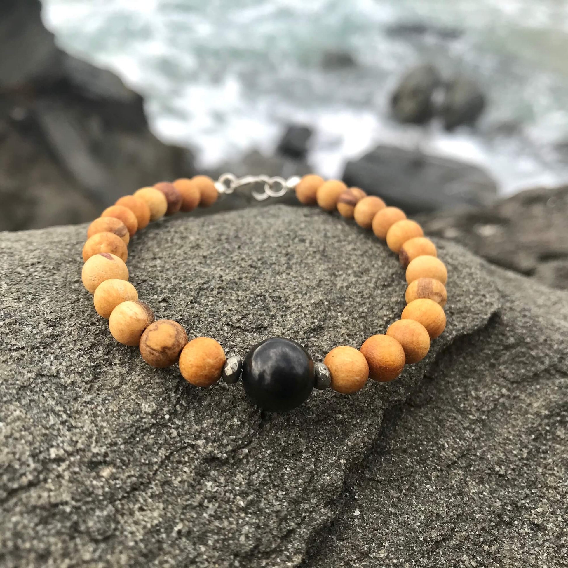 Palo Santo & Shungite Healing Bracelet