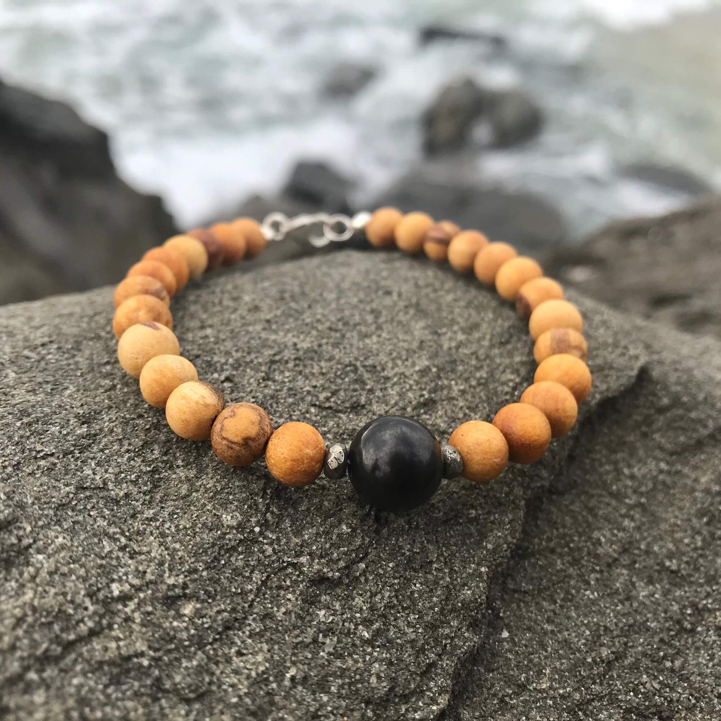 Palo Santo & Shungite healing unisex Bracelet